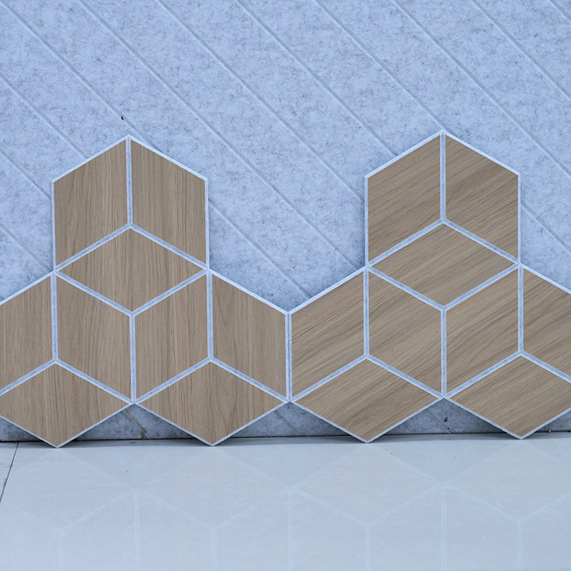 Prémiové moderní designové dřevěné akustické panely pro domácí kancelářský školní hotel Desky nástěnných panelů s vynikající absorpcí zvuku